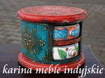 indyjska okrągła komódka z ceramicznymi szufladkami