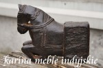 kamienny konik wieszak dekoracja